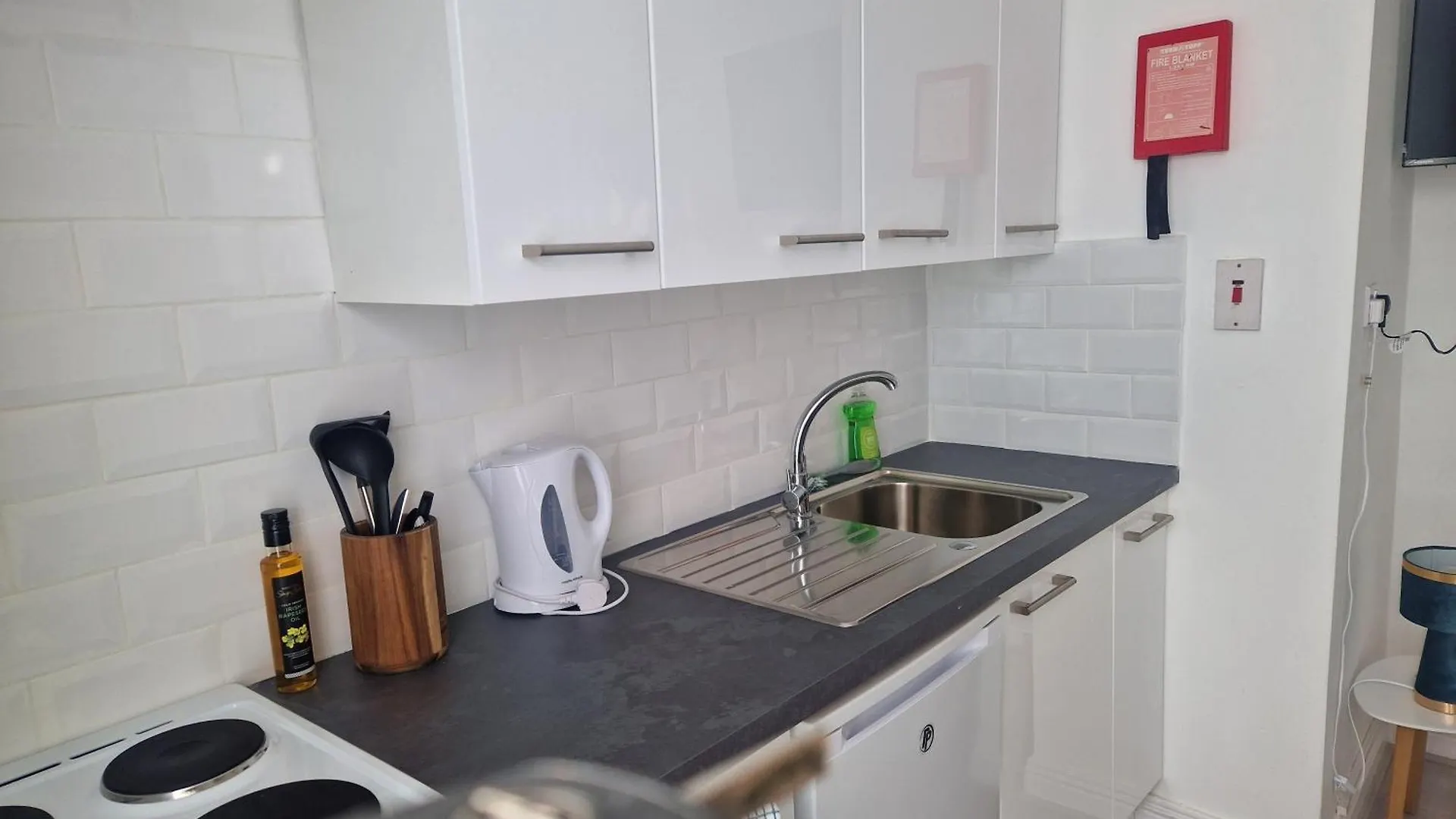 Inviting 1-Bed Apartment In 코크